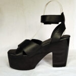 Wooden heel shoes