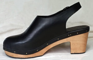 closed-toes clogs swedish sabots bois wood heel